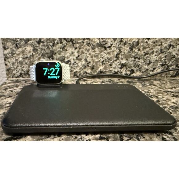 Nomad Qi Wireless Charging Pad for Phones and Apple Watch - Picture 2 of 12